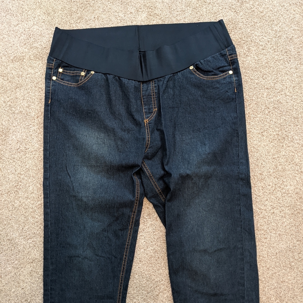 Maternity Crop / Capri denim jean pant